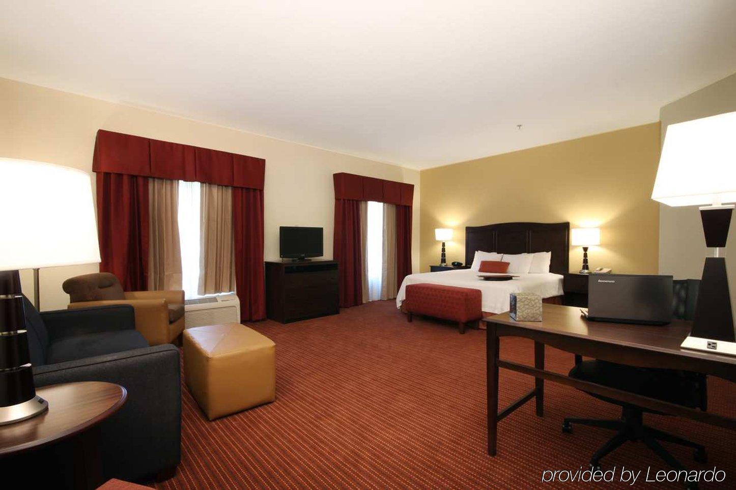 Hampton Inn Champaign/Urbana Номер фото