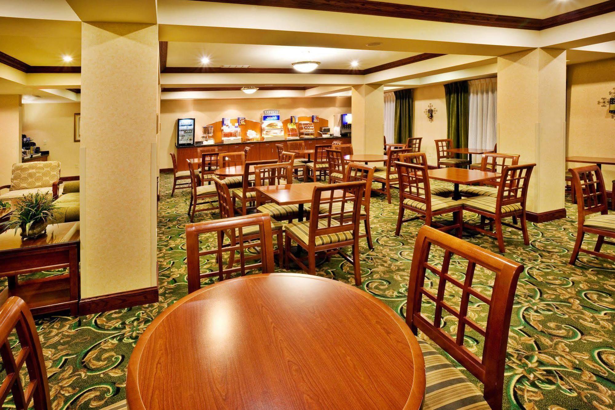Hampton Inn Champaign/Urbana Екстер'єр фото